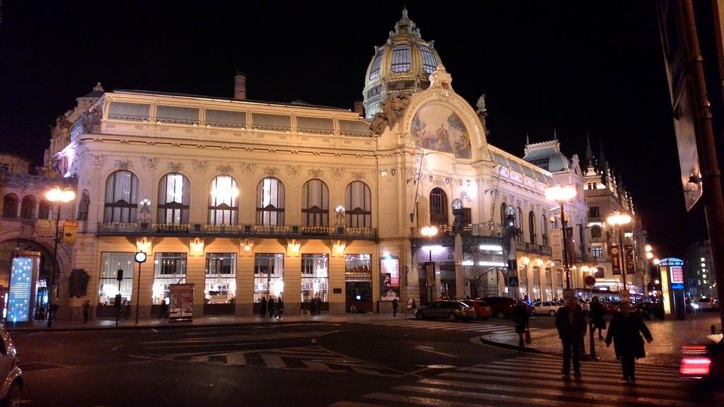Charles IV Apartments Praha Ruang foto