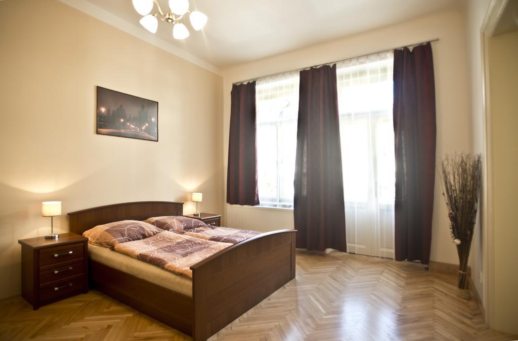 Charles IV Apartments Praha Bagian luar foto