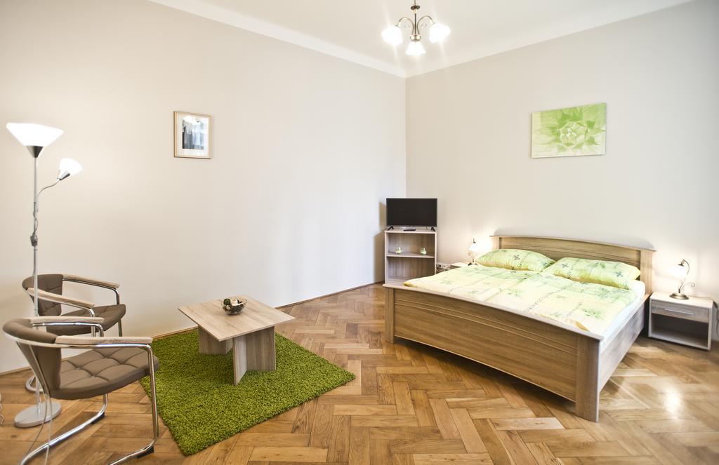 Charles IV Apartments Praha Bagian luar foto