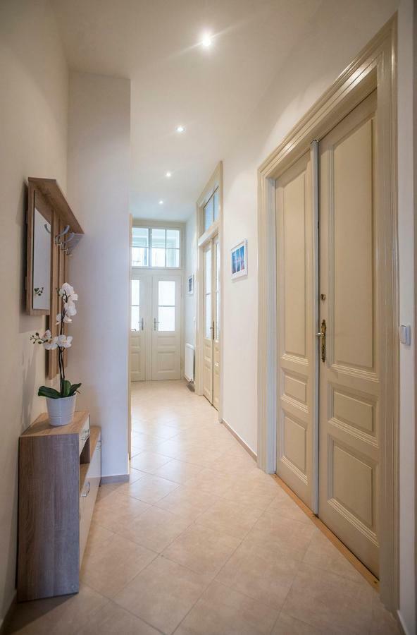 Charles IV Apartments Praha Bagian luar foto
