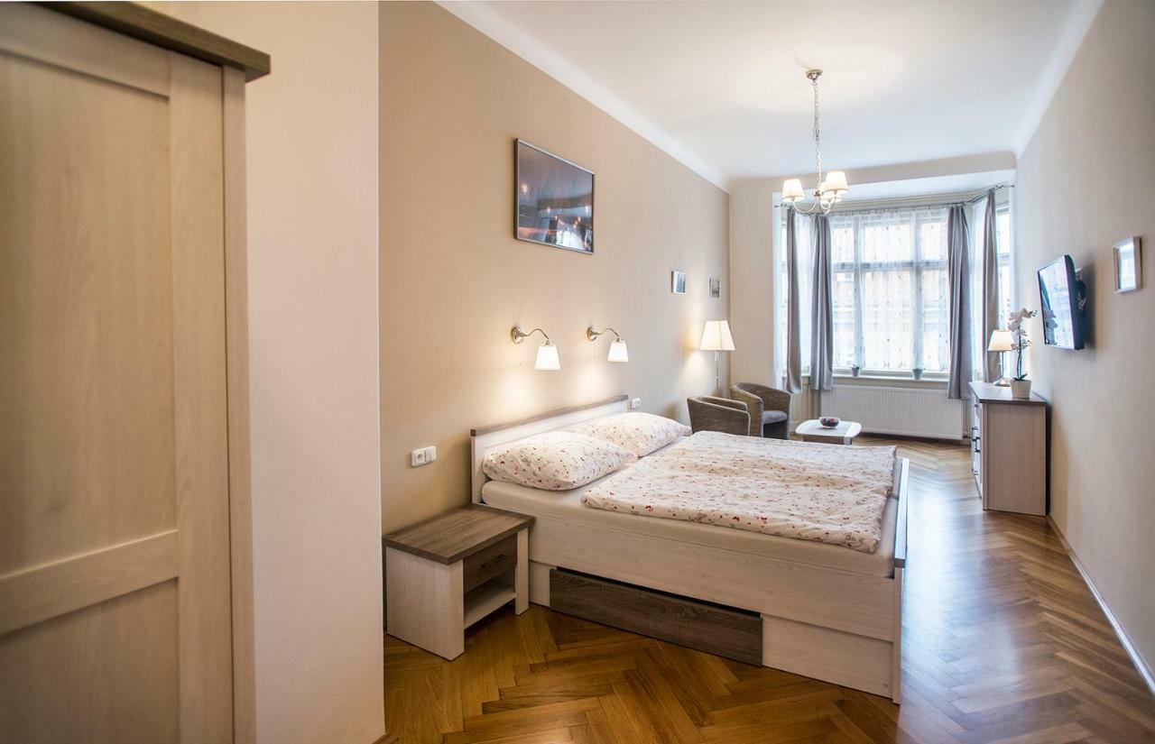 Charles IV Apartments Praha Bagian luar foto