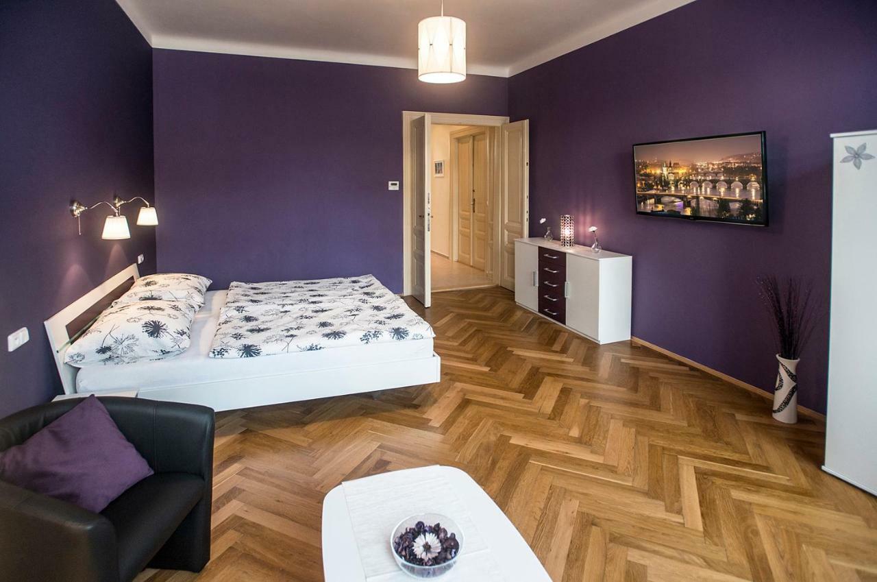 Charles IV Apartments Praha Bagian luar foto