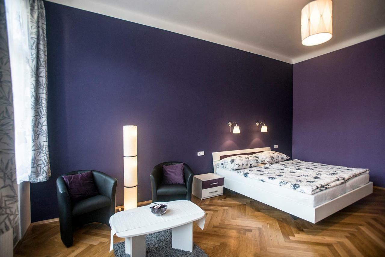 Charles IV Apartments Praha Bagian luar foto