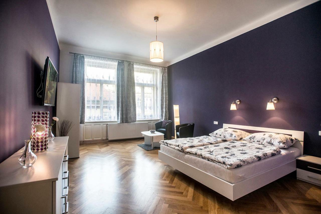 Charles IV Apartments Praha Bagian luar foto